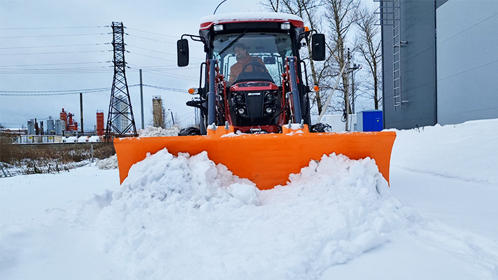 Чистим снег!!! Solis-GOLD 50C