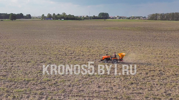 «Разбрасыватель навесной (Лейка) Strumyk S-500 (500 л)» - фото 2