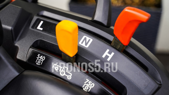 «Трактор Kubota | Кубота B2741S 9+3 (Kubota India) STD agri 7.00-12 / 8.3-20 (с ПСМ)» - фото 25